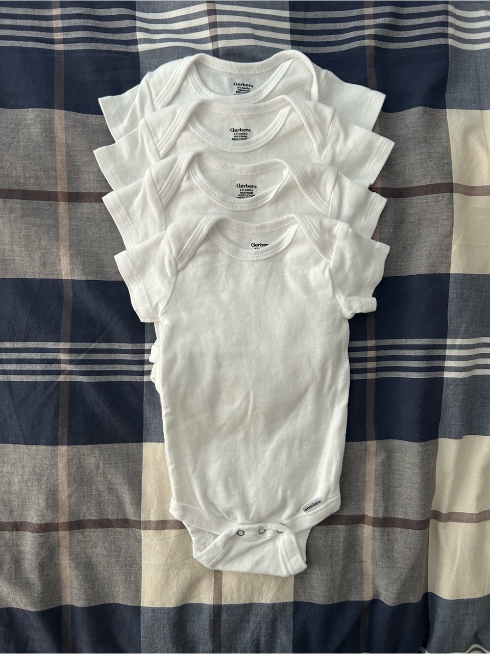 Gerber White Short-Sleeve Baby Bodysuit One-Piece (4 pack)